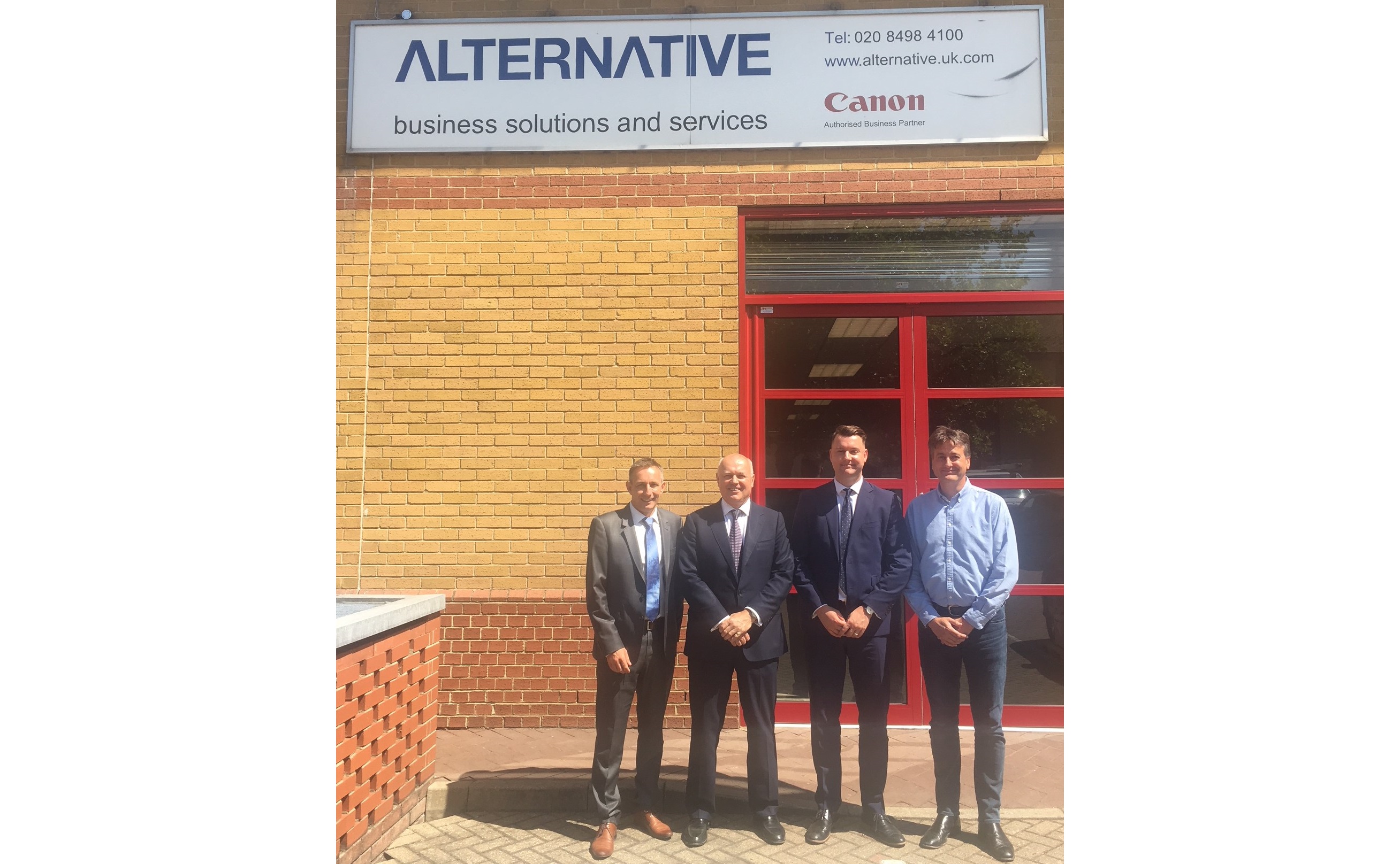 MP Iain Duncan Smith visits local Chingford business Alternative Managed Services 